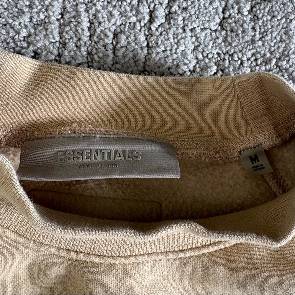 Essentials Fear of God men or women’s Cream Sweater M - Picture 4 of 6